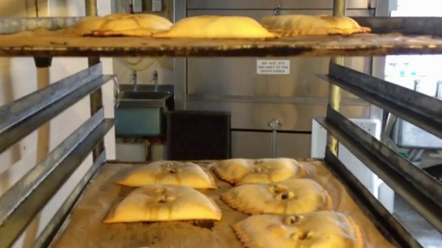 Forfar Left Handed Bridies смотреть онлайн