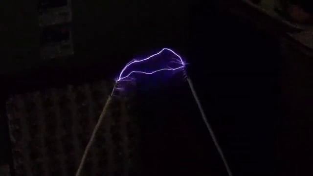 Диполь Тесла. Симметричный тр-р Тесла без 