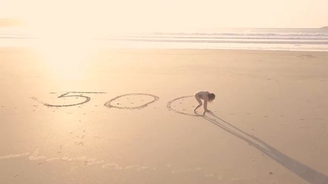 Laury Thilleman смотреть онлайн