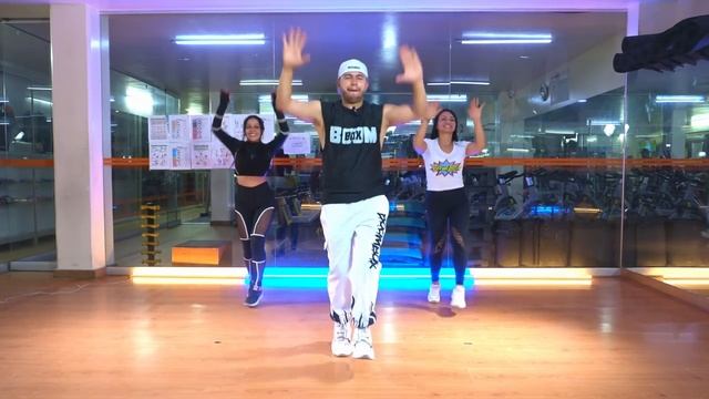 SALSA CHOKE Zumba ? Cardio Baile Cali flow latino / DANCE WORKOUT смотреть онлайн