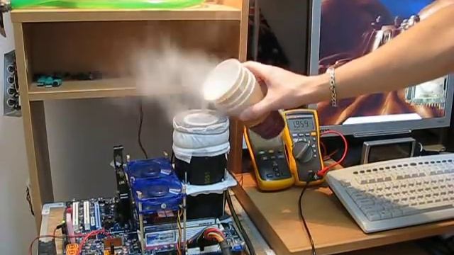 3DMark'06 CPU Test - 5650MHz QX9770 смотреть онлайн