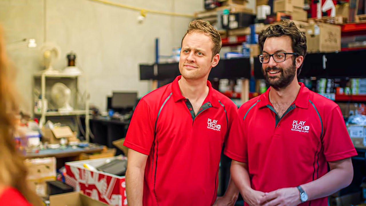 Когда твоя коллега - ЛЮБИМЧИК БОССА смотреть онлайн