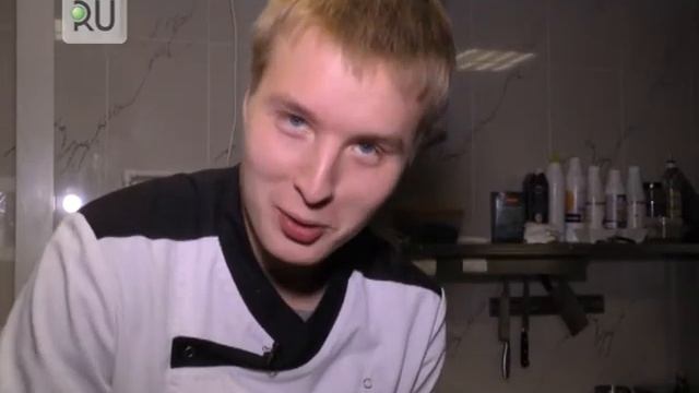 Козленок с необычным соусом и гарниром. Гость из северной столицы удивил курганцев смотреть онлайн