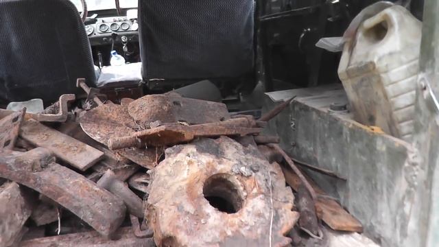 Нифига МЕТАЛА НАКОПАЛИ! Полный УАЗ! КОП НА ЗАБРОШЕННОЙ УЖД! смотреть онлайн