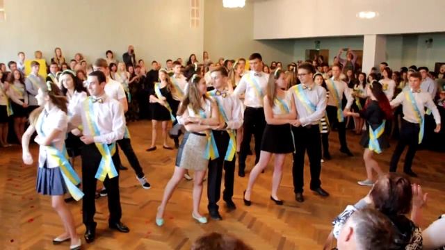 11-Б вальс Последний звонок школа №20 Киев смотреть онлайн