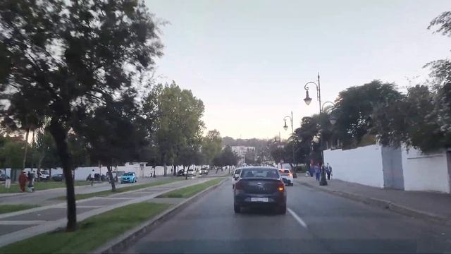 Tanger - cafe in the parking lot in Mercala Park. Bab Bhar Stairs in Morocco. Ain al-Khan district. смотреть онлайн