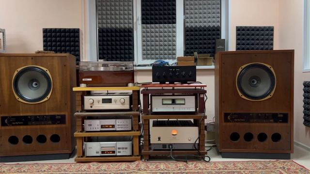 Поющие шкАфы Tannoy Super Red Monitor