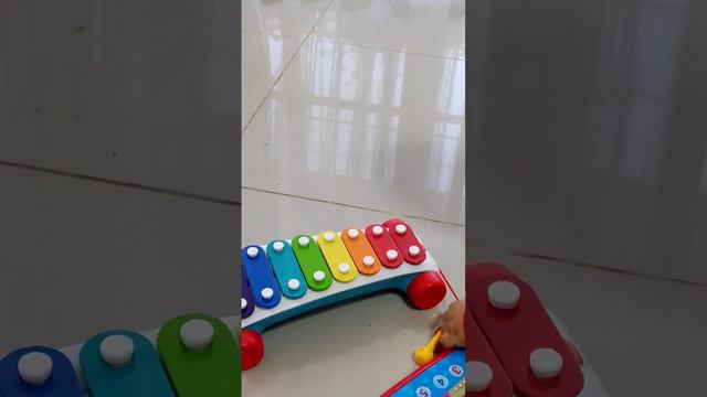 Jugando con sus regalos de navidad😍🎉🥳 смотреть онлайн