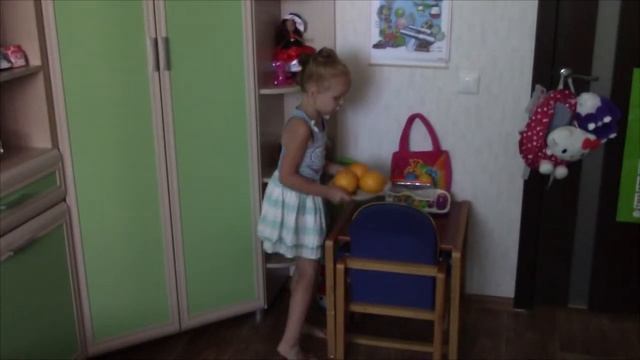 АПЕЛЬСИНОВЫЙ ФРЕШ Угощаем МАЛЫШЕЙ и ИГРАЕМ смотреть онлайн