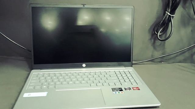 HP 15-fc0028AU Laptop (AMD Ryzen 5 7520U/ 8GB/ 512GB SSD/ Win11 Home) смотреть онлайн