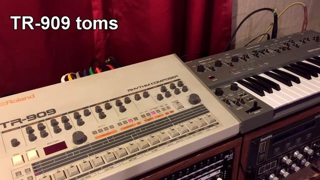 Soft House with TR-909, SH-101, Juno-106 смотреть онлайн