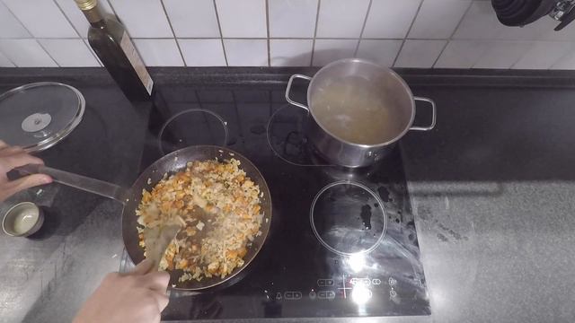 Tempeh Bolognese (Quick & Easy) смотреть онлайн