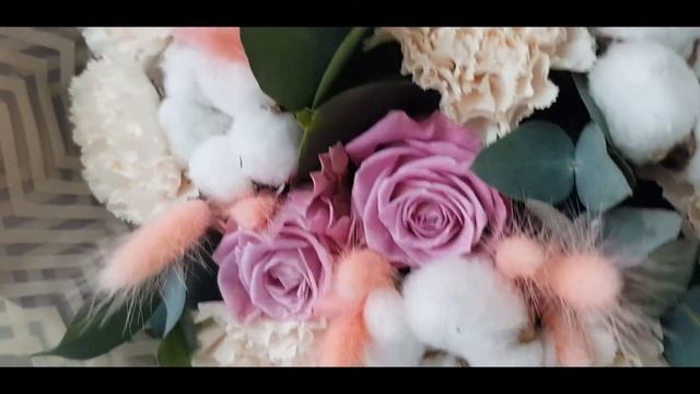 Букет с розой и хлопком смотреть онлайн