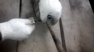 простое приспособление для затяжки ленточных хомутов своими руками.