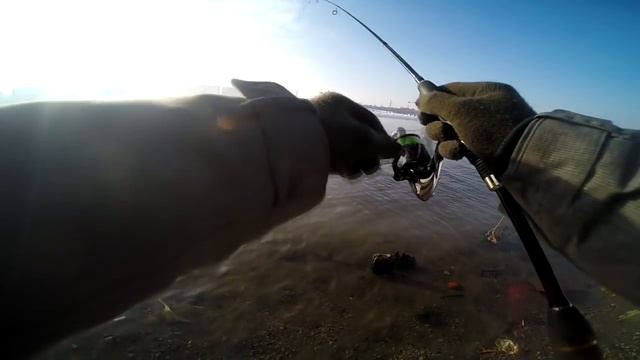 Микроджиг на Москве реке или упитанный окунь 13.02.2018 смотреть онлайн