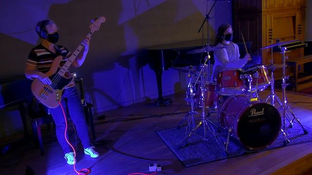 "Smoke On the Water" (Deep Purple drum and bass cover) смотреть онлайн