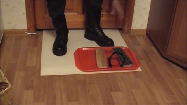 Как снять обувь стоя в воде. смотреть онлайн