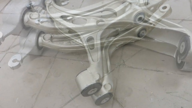 Рычаг левый правый передний нижний Mercedes X164 W164 ML GL A1663300107, A1663300207