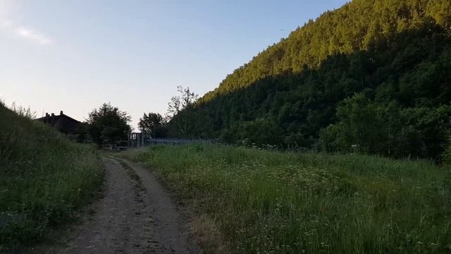 Прогулка по сибирской деревне Маритуй около озера Байкал смотреть онлайн
