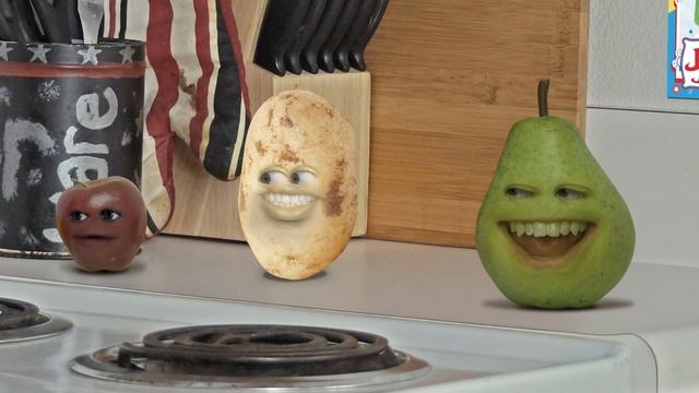 Annoying Orange - Jiggly The Juggler!