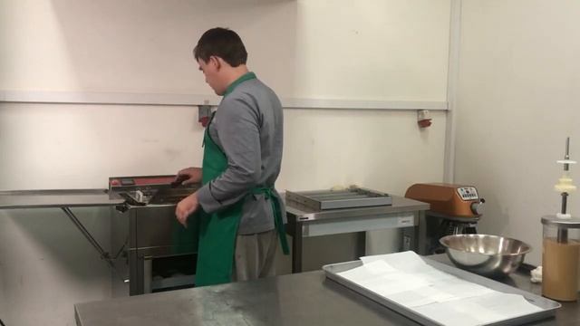 Как открыть мини-пекарню. Обзор на фритюрницу матина. Денис Машков смотреть онлайн