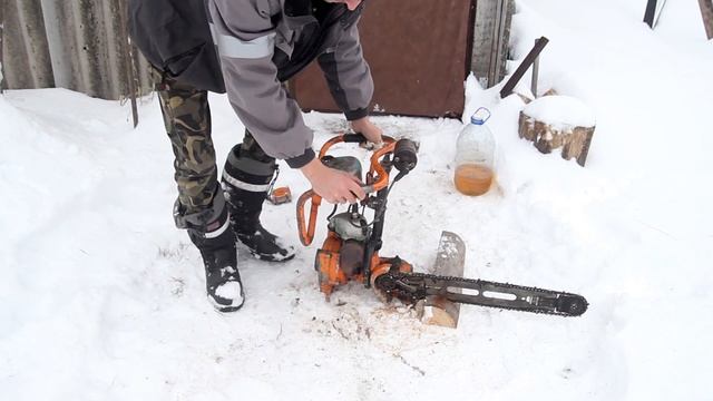 Купил две бензопилы Дружба без проверки. Радоваться нельзя грустить. Где поставить запятую?