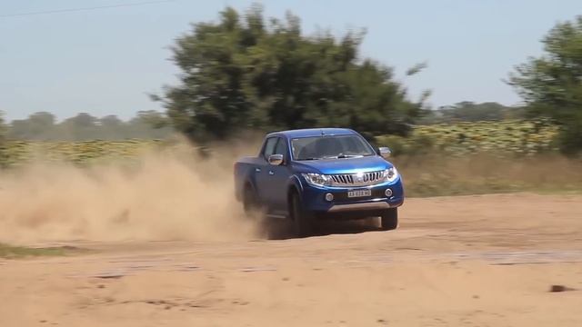 Mitsubishi L200 Di-D 4x4 - Test - Matías Antico - TN Autos смотреть онлайн