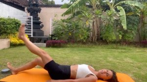 Упражнение «Тараканчик» или «Вибрации»