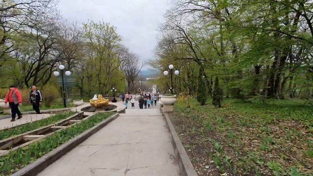 В гостях у Железноводска. Курортный парк. По Каскадной до озера. Остров Гулливеров. смотреть онлайн
