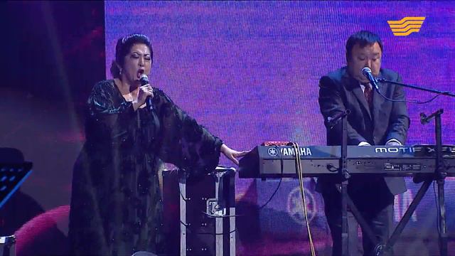 Мақпал Жүнісова, Арман Дүйсенов – «Гүлсезім» (Әні: Е.Хасанғалиев,сөзі: Т.Оразбаева) смотреть онлайн
