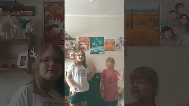 прикол там картина зелёная а там она синие у меня дома #игры #ангелина #канал #танцы #видео #дом смотреть онлайн