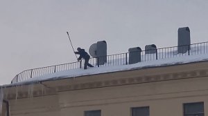 Смертельное падение с крыши ничему не научило рабочих