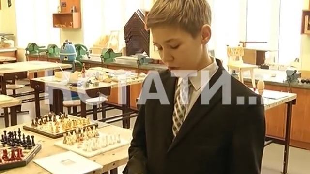 Играть в шахматы и вспоминать родную историю смотреть онлайн