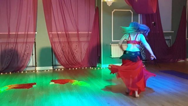 25 - Оксана Федорова - танец с вейлами - Восточная вечеринка в ТЦ "ЛEГEНДА" - Калуга - 26.03.202 смотреть онлайн