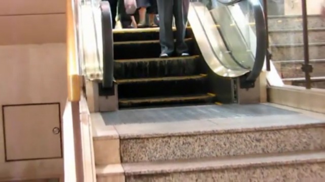 Детёныш эскалатора смотреть онлайн