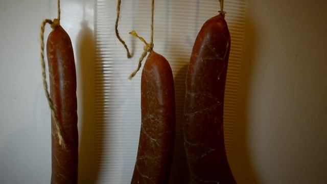 СЫРОВЯЛЕНАЯ КОЛБАСА ИЗ ЩУКИ (ЯНТАРНАЯ) смотреть онлайн