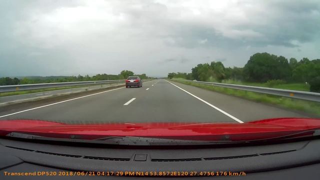 Honda Civic RS Turbo vs Toyota Altis (Corolla) смотреть онлайн