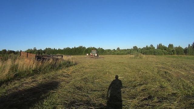 МТЗ 923 + Ворошилка-вспушиватель Fanex 763 смотреть онлайн