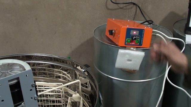 Медогонка НЖМП-4РС с элприводом на 220/12 В смотреть онлайн