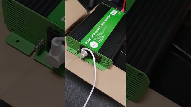 Інвертор EnerGenie 12V/230V 2000W (4000W) чиста синусоїда + акумуляторна батарея Kung Long  200 A