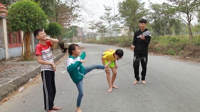 Family Fun Game for Kids Play Folk Games Team building! Funny video for kids Nursery Rhymes смотреть онлайн