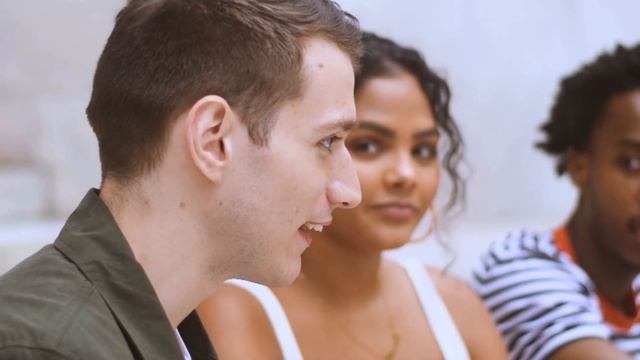 ЕСТЬ ЛЮДИ ТАКИЕ/Стихи Нелли Котовской. смотреть онлайн