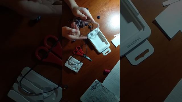 Распаковка наушников Samsung. смотреть онлайн
