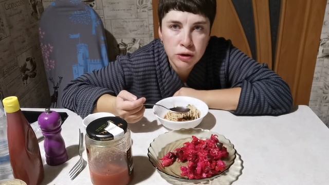 мукбанг ?️ спагетти по-флотски / помидоры /винегрет