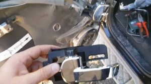 Замена внутренней ручки открывания задней двери Nissan Pathfinder r51
