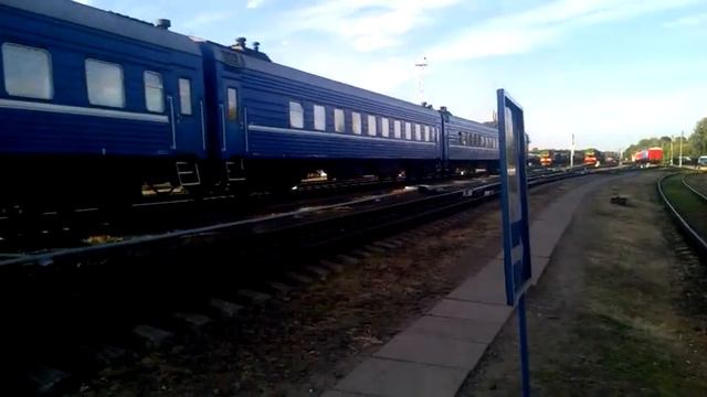 ТЭП70-0372 с поездом №083Б Гомель-Санкт-Петербург. смотреть онлайн