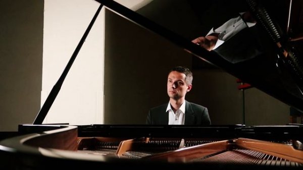 Gustav Holst - JUPITER piano