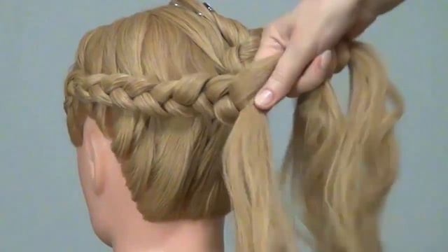 Плетение кос. Легкая прическа. Romantic braided hairstyles for long hair смотреть онлайн