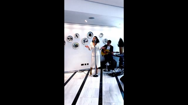 Groovy duo Cyprus live in parklane Hotel Christmas Mix смотреть онлайн