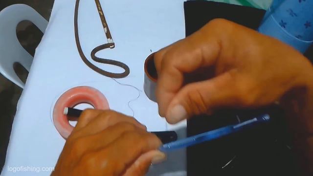 DIY Fishing Lure made from Ballpen and Nylon Fishing Line (Tutorial) смотреть онлайн